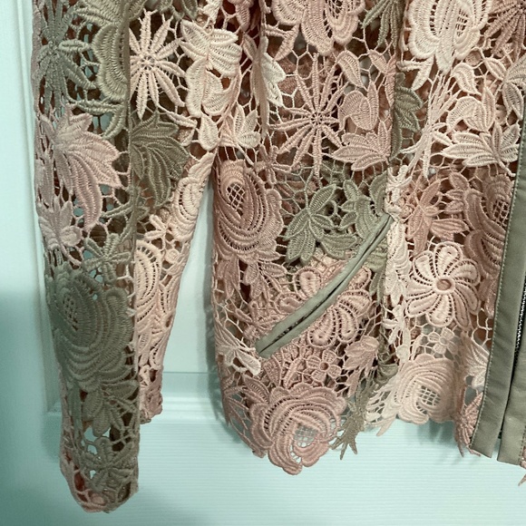 LACE ZiP UP JACKET.  MAUVE, PINK AND TAUPE IN COLOR. XL. - Picture 3 of 9